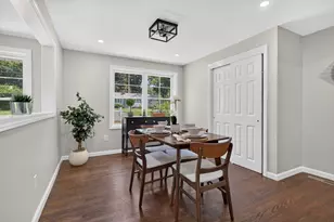 27 Sherwood Ave, Westfield, MA 01085 - Photo 10