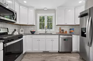 27 Sherwood Ave, Westfield, MA 01085 - Photo 12