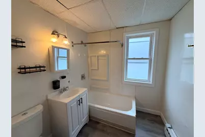 23 Woodford St, Worcester, MA 01604 - Photo 12