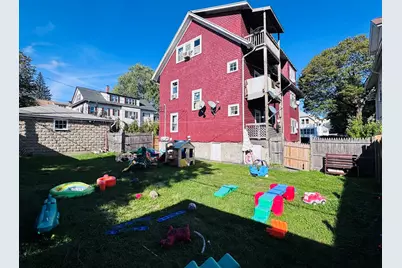 23 Woodford St, Worcester, MA 01604 - Photo 4