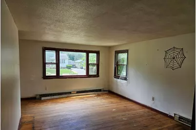 5 Morin Dr, Easthampton, MA 01027 - Photo 2