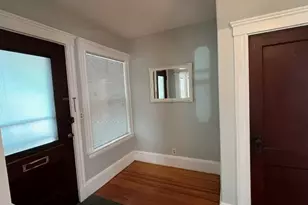 32 Hamilton, Somerville, MA 02144 - Photo 4