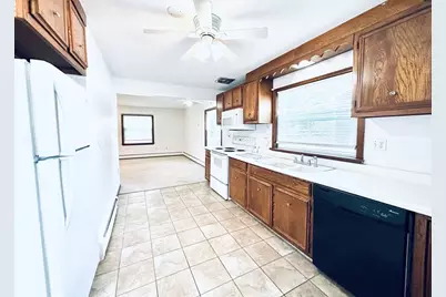 16 Indian Rock Drive #B, Saugus, MA 01906 - Photo 2