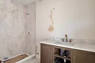 139 Sycamore St, Somerville, MA 02145 - Photo 6
