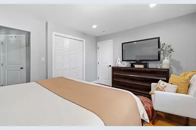 5 Bradford Terr, Saugus, MA 01906 - Photo 4