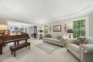 203 Maple St, Douglas, MA 01516 - Photo 6