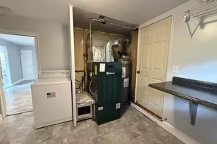 36 Fifth Ave, Lowell, MA 01854 - Photo 14