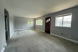 36 Fifth Ave, Lowell, MA 01854 - Photo 8