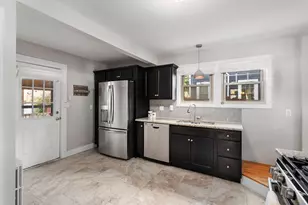 107 Perkins St, Springfield, MA 01118 - Photo 8