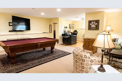 717 Northampton St #12, Holyoke, MA 01040 - Photo 30