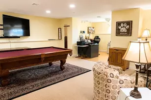 717 Northampton St, Holyoke, MA 01040 - Photo 30