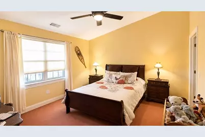 717 Northampton St #12, Holyoke, MA 01040 - Photo 26