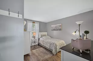 212 Pine Grove St, New Bedford, MA 02745 - Photo 32