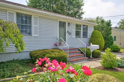 212 Pine Grove St, New Bedford, MA 02745 - Photo 6