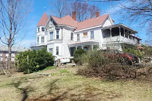19 Buttonwoods Ave, Haverhill, MA 01830 - Photo 2