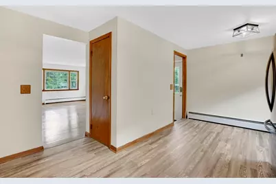 133 Mosier St, South Hadley, MA 01075 - Photo 6