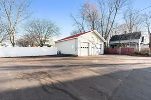 381 Summer St, Fitchburg, MA 01420 - Photo 6