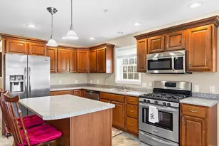 381 Summer St, Fitchburg, MA 01420 - Photo 8