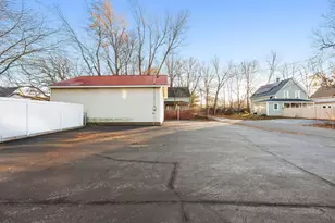 381 Summer St, Fitchburg, MA 01420 - Photo 28