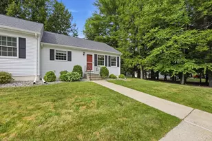 19 Rosewood Ln, Southwick, MA 01077 - Photo 4