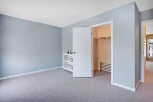 39 Yorktown Dr, Springfield, MA 01108 - Photo 20