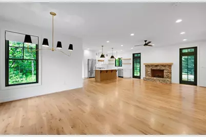 1322 Center St, Ludlow, MA 01056 - Photo 2