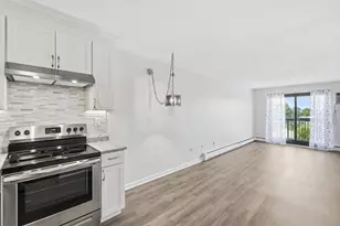 164 Galen St, Watertown, MA 02472 - Photo 8