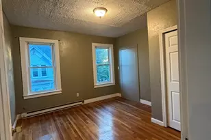 35 Florance St, Brockton, MA 02301 - Photo 8