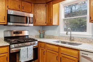29 Lamplighter Ln, Chelmsford, MA 01863 - Photo 8