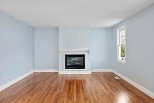 29 Lamplighter Ln, Chelmsford, MA 01863 - Photo 4