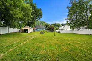 31 Lincoln St, Methuen, MA 01844 - Photo 2