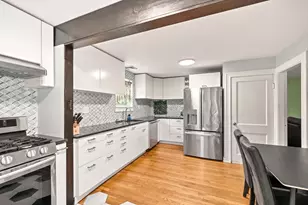 31 Lincoln St, Methuen, MA 01844 - Photo 4