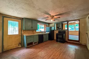332 Batchelor St, Granby, MA 01033 - Photo 8