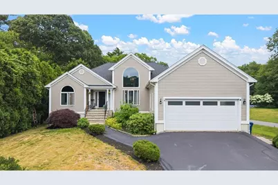 19 Forestview Dr, Fairhaven, MA 02719 - Photo 2