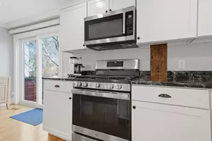 69 Prospect St, Newburyport, MA 01950 - Photo 8