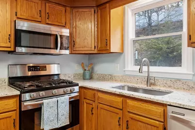 29 Lamplighter Lane, Chelmsford, MA 01863 - Photo 8