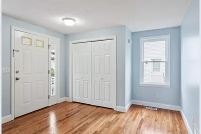 29 Lamplighter Lane, Chelmsford, MA 01863 - Photo 2