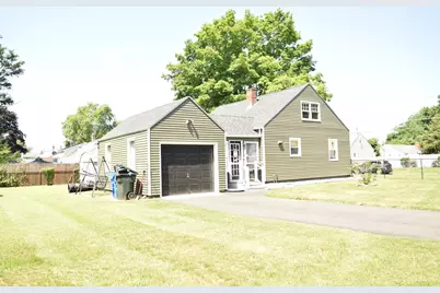 43 Barton St, Springfield, MA 01104 - Photo 24