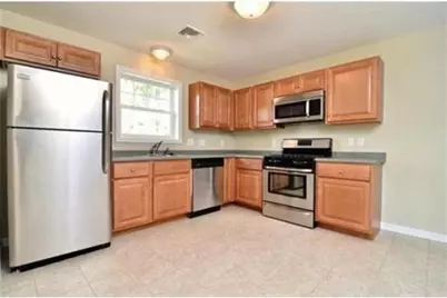 39 Athens St #4, Weymouth, MA 02191 - Photo 4