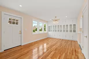 331 Burncoat St, Worcester, MA 01606 - Photo 16