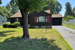 20 Pleasant St, Ludlow, MA 01056 - Photo 2