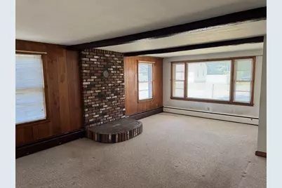 20 Pleasant St, Ludlow, MA 01056 - Photo 8