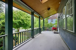 9 McClure St, Amherst, MA 01002 - Photo 4
