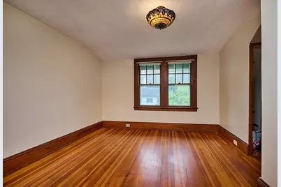 9 McClure St, Amherst, MA 01002 - Photo 14