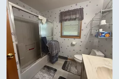 250 Ramblewood Dr, Springfield, MA 01118 - Photo 16