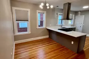 24 Howes St, Boston, MA 02125 - Photo 10