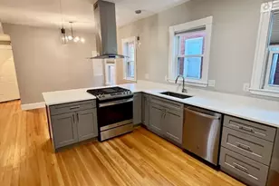 24 Howes St, Boston, MA 02125 - Photo 2