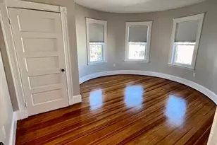 24 Howes St, Boston, MA 02125 - Photo 4