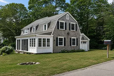 51 Davis St, Tisbury, MA 02568 - Photo 2