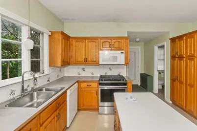 31 Trinity Terrace, Springfield, MA 01108 - Photo 10